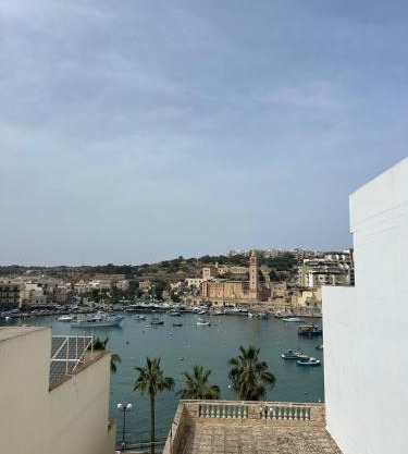 Seaview Setters Studio Apartment
