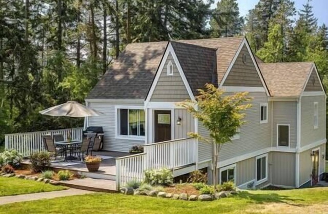 Secluded 4BR Retreat | Wellness, Hot Tub & Pet Friendly
