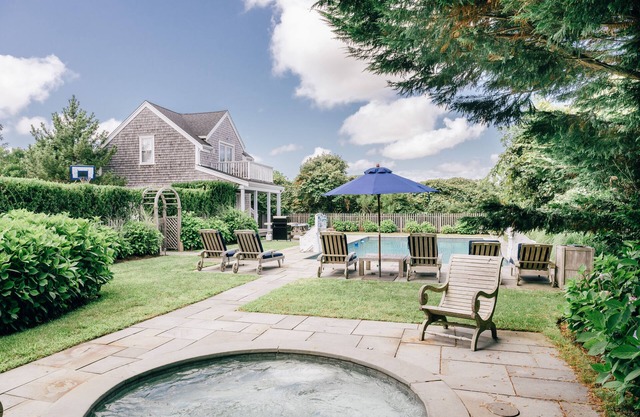 Secluded estate with private pool and spa steps to the beach