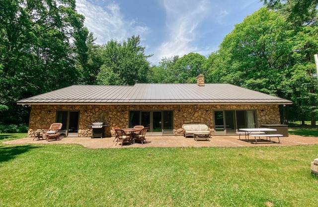 Secluded Family- and Pet-Friendly Cottage
