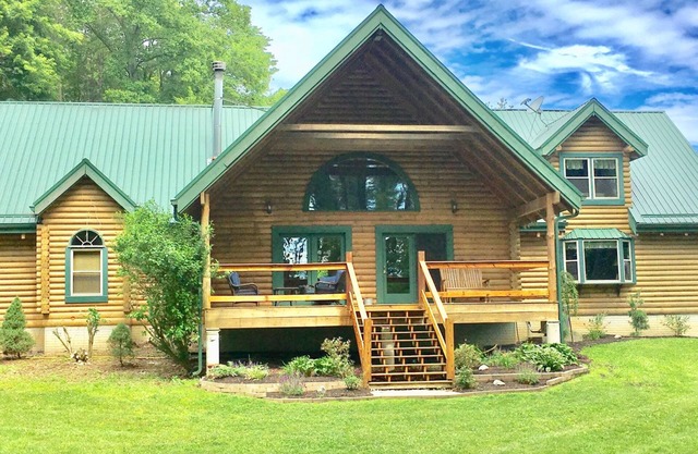 Secluded Luxury Lodge overlooking private 57 acre in Hocking Hills Region