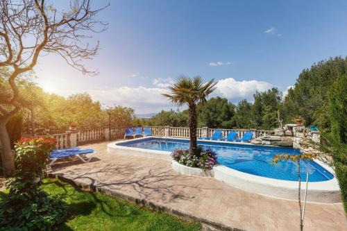 Secluded Rural Villa - Pool, BBQ & Nature