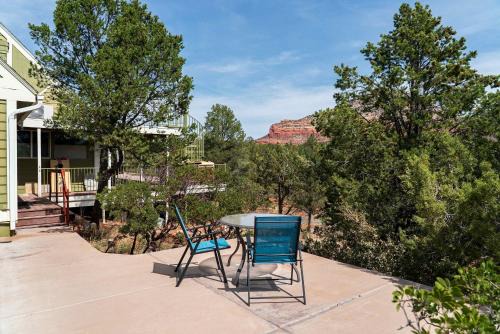 Sedona Hilltop Retreat Deck with Red Rock Views
