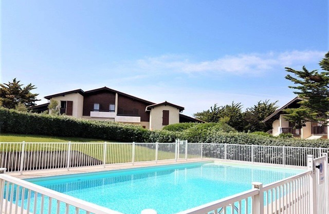 Seignosse Océan, Villa Patio 150m from the beach, with parking space and communal pool, 4 .