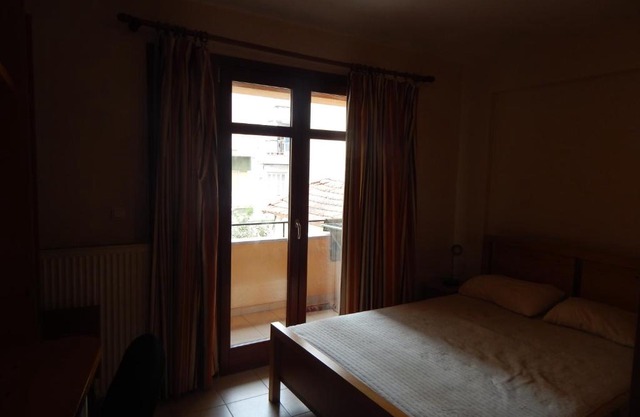 Semelis House