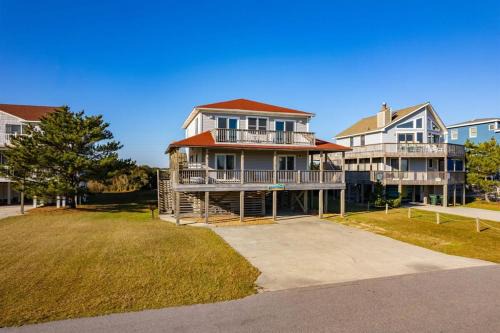 Semi-Oceanfront Hot Tub Pool and Tennis Access