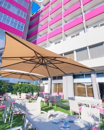 SenB Hotel