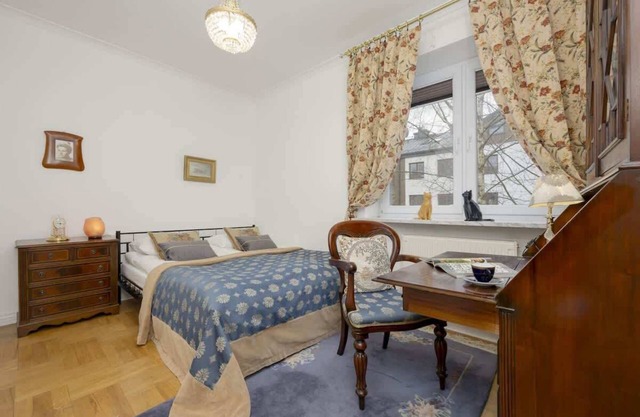 Sengera Cichego 4 Warsaw | Traditional Apartment | Balcony | Smart TV | Wifi