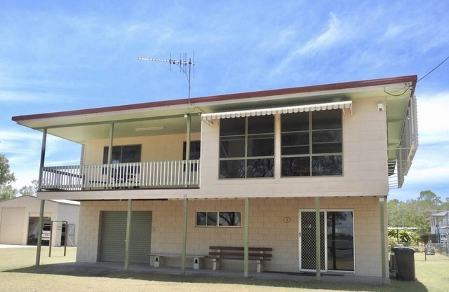 Sensational Water Views - Awesome Location @ Walkers Point