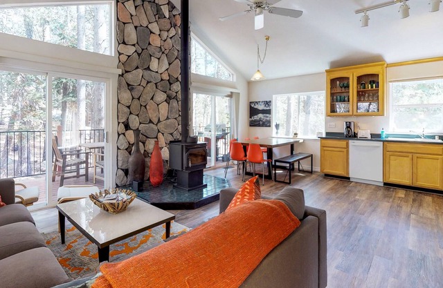 Serene cabin with wood stove, private W/D, and wood fireplace - walk to lake