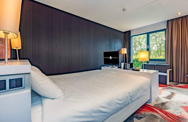 Serene Escape with Balcony Near Windlust Mill Free Parking