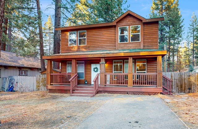 Serene monthly rental with hot tub - near Heavenly Resort & dining