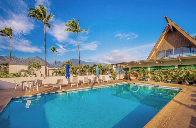 Serene Oceanfront Escape for Maui Adventure, Outdoor Pool, Pet-friendly!