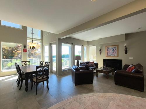 Serene Retreat, Ocean&City Views, Close to Beach