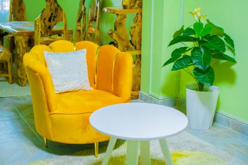 Sereni Lounge