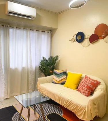 Serpentine Shell 2BR Staycation Near MOA & SMX