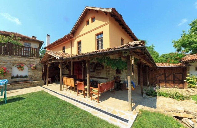 Seven Bedrooms House