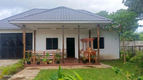 Shalom Wellspring Cottage