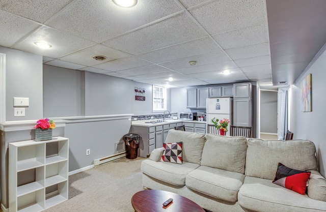 Shawnee Vacation Rental ~ 11 Mi to Kansas City!