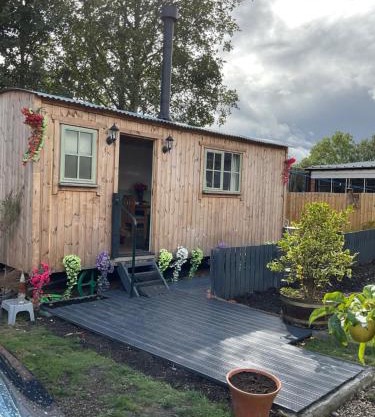 Shepherds Hut at The Old School House