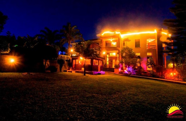 SHINE COUNTRY RESORT HOTEL