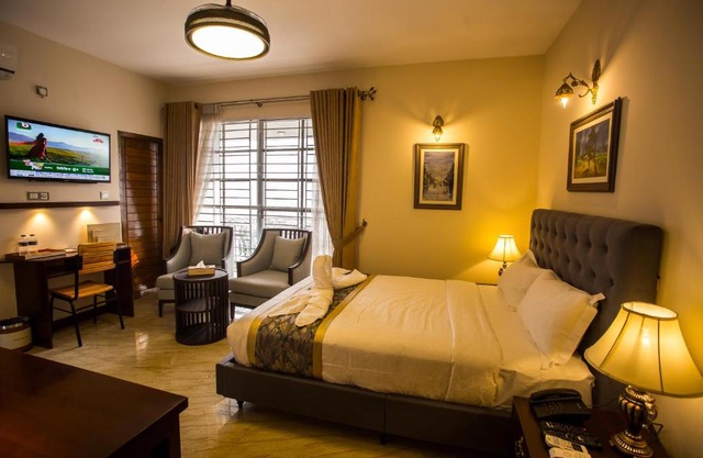 Shinepukur Suites