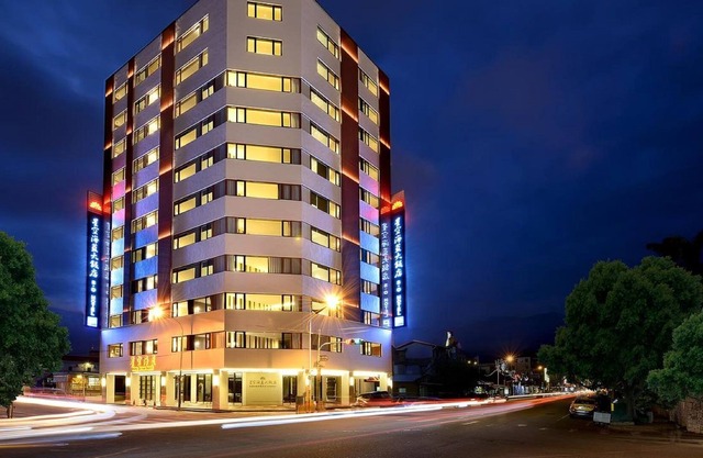 Shiny Ocean Hotel