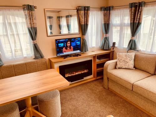 Shorefield country Park, where the New Forest meets The Sea, passes for all entertainment included