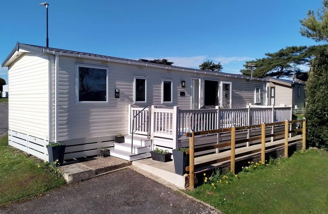 Shorefield Country Park 3-Bed Casita, Passes inc