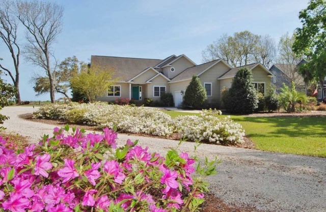 Shoreline Bluff - Sunset Properties