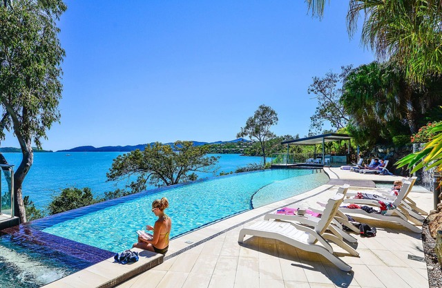 Shorelines3 Hamilton Island.Marks Mad sale enquire now.Stunning views and pool