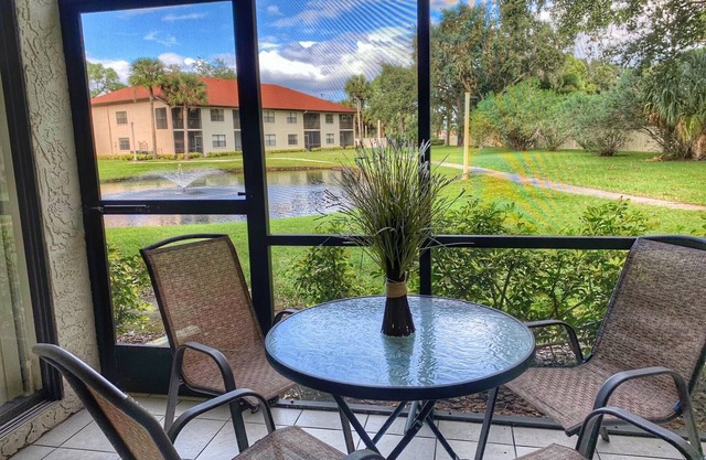 Shorewalk ED condo 2 Bedroom/2 Bath-near Beaches, IMG, Pool, Tennis, Pickleball