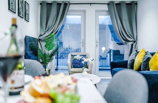 Short and Long Stay Deals for Business and Leisure