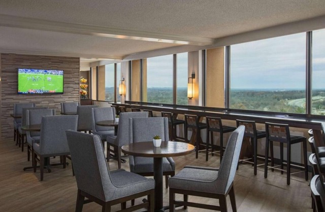 Short Drive to Nashville Zoo and Nashville Airport! Pet-Friendly, w/Pools