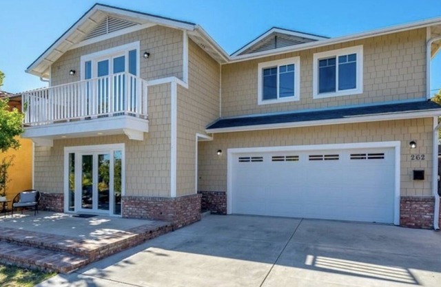 SHORT TERM RENTAL-Shell Beach 3 or 4 Bedroom Rental Option Second Master Suite