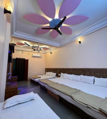 Shree Aanandam Palace