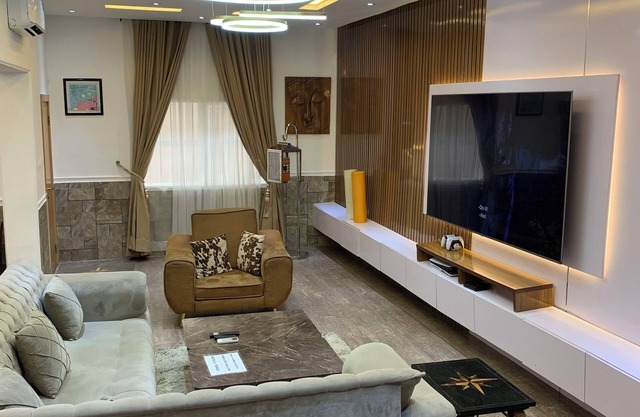 Signature apartments