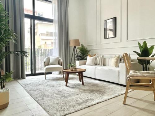 Silkhuas casual chic 1BR in JVC