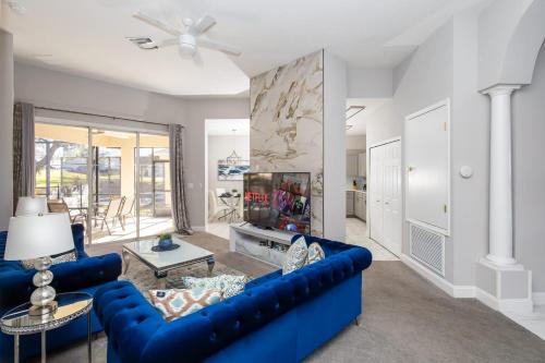 Silver Lining - Luxury for 10