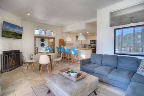 Silverpick Condo #104