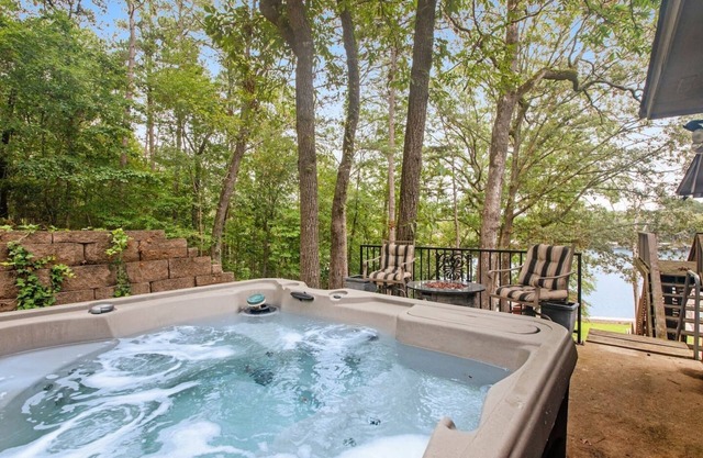 Silverwood: 5BR Lake+Hot Tub