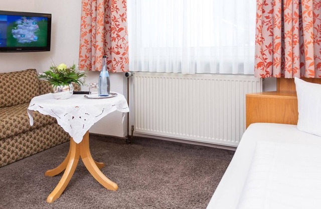 Single Room BASIC - Hotel Pfälzer Wald
