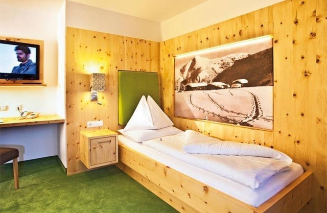 Single room "Rettenstein mit Balkon", 4-6 nights - Alpenhof, country hotel