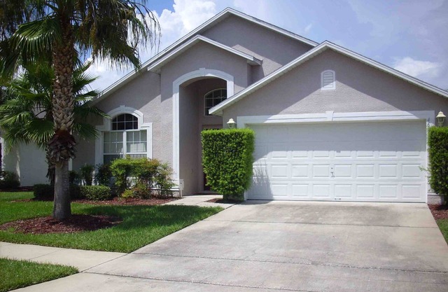 Single Storey 5 Bed 3 Bath Villa with Pool, HD-TV , private beach + WiFi