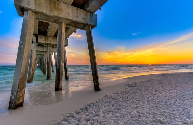Single-story home near the beach with central AC & W/D - dog-friendly