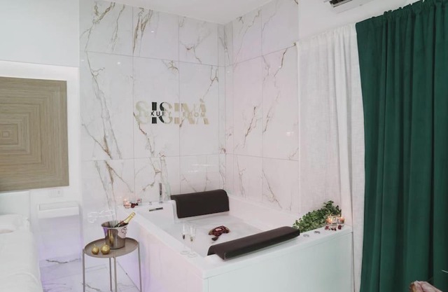 Sisina Luxury Room Jacuzzi & Piscina