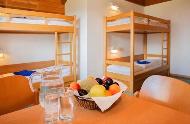 Six-bed room with shower, toilet, non-smoking - YOUNG HOTEL ZELL AM SEE
