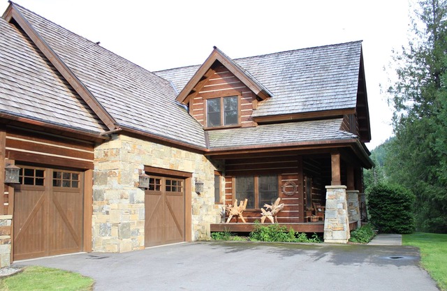 Six Bedroom Vacation Home in Northern Idaho