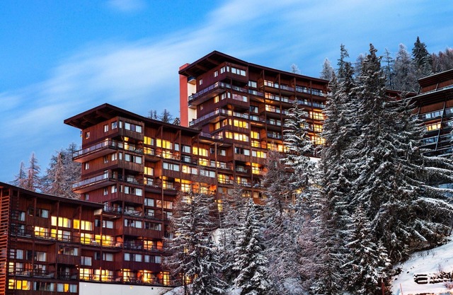 ski aux pieds ! Appart duplex avec accès Piscine