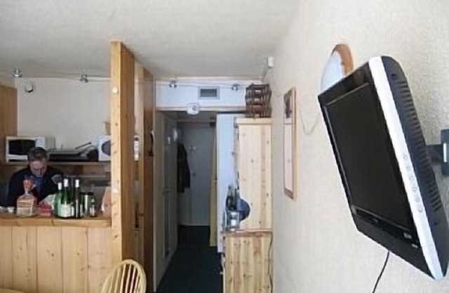 Ski Holiday Apartment With Balcony